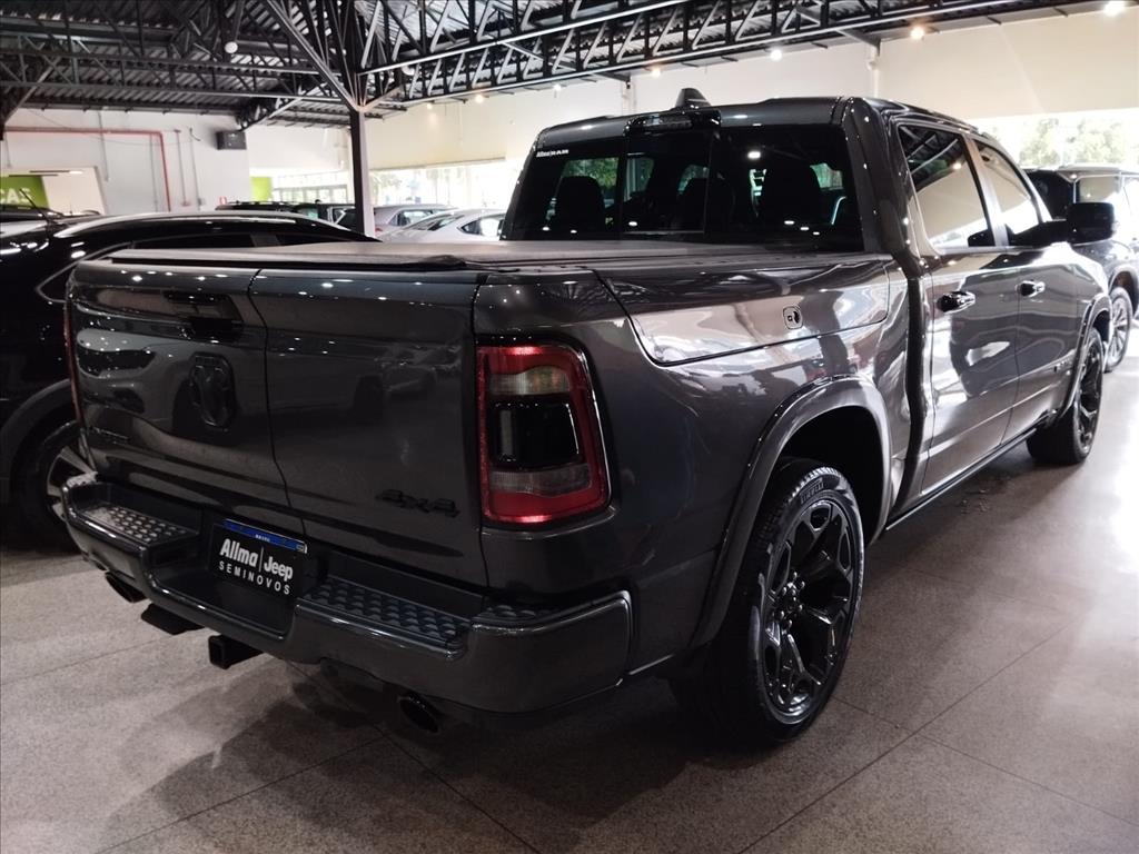 1500 5.7 V8 GASOLINA LIMITED CD 4X4 AUTOMÁTICO4