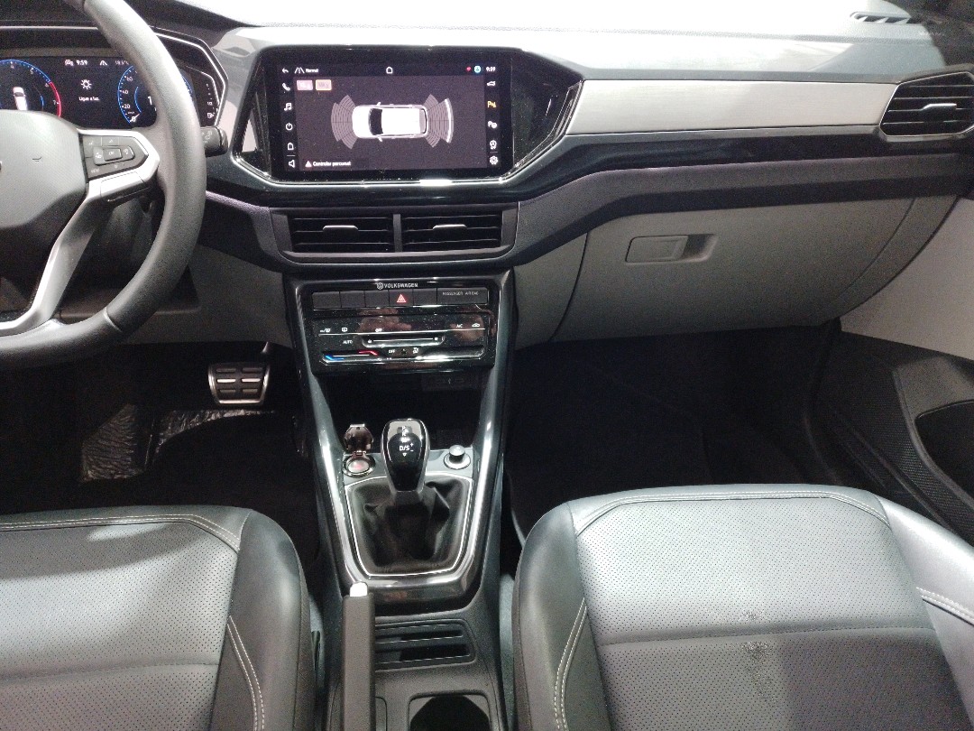 Volkswagen-T-CROSS-1.4 250 TSI TOTAL FLEX HIGHLINE AUTOMÁTICO