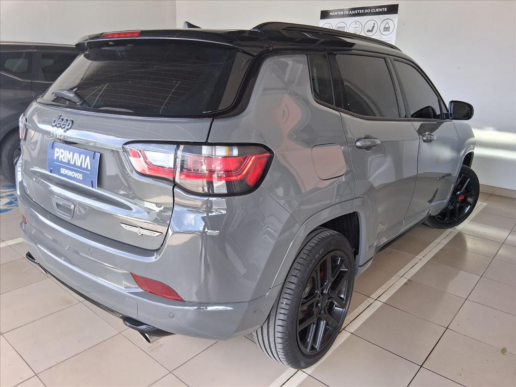 COMPASS 2.0 HURRICANE 4 TURBO GASOLINA BLACKHAWK AT94