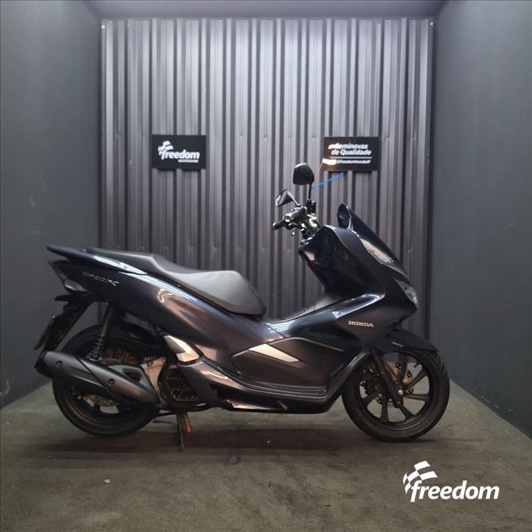 Moto HONDA do modelo PCX PCX 2020/2020