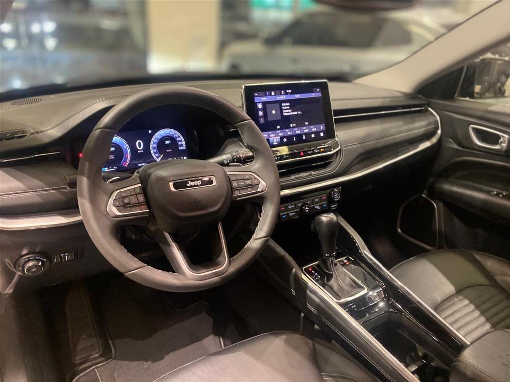 COMMANDER 1.3 T270 TURBO FLEX LONGITUDE AT6