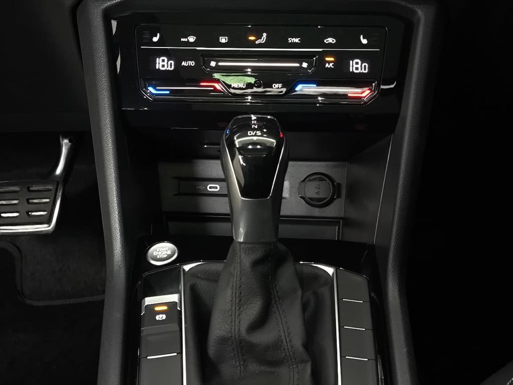 TAOS 1.4 250 TSI TOTAL FLEX HIGHLINE AUTOMÁTICO12