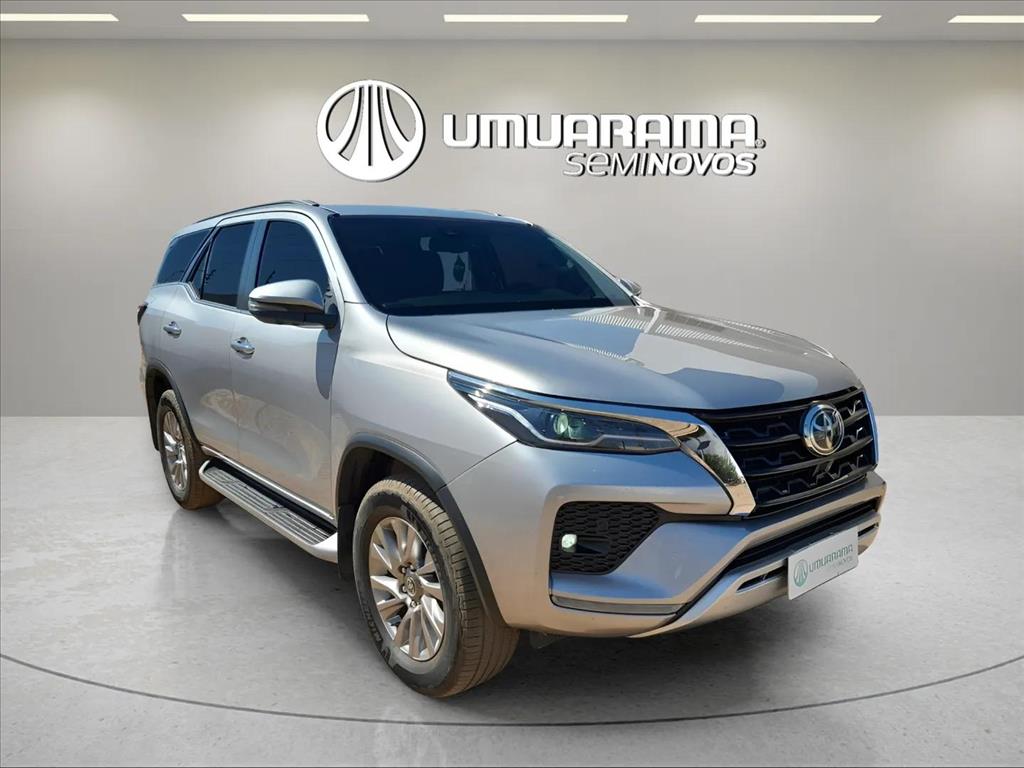 HILUX SW4 2.8 D-4D TURBO DIESEL SRX 4X4 AUTOMÁTICO2