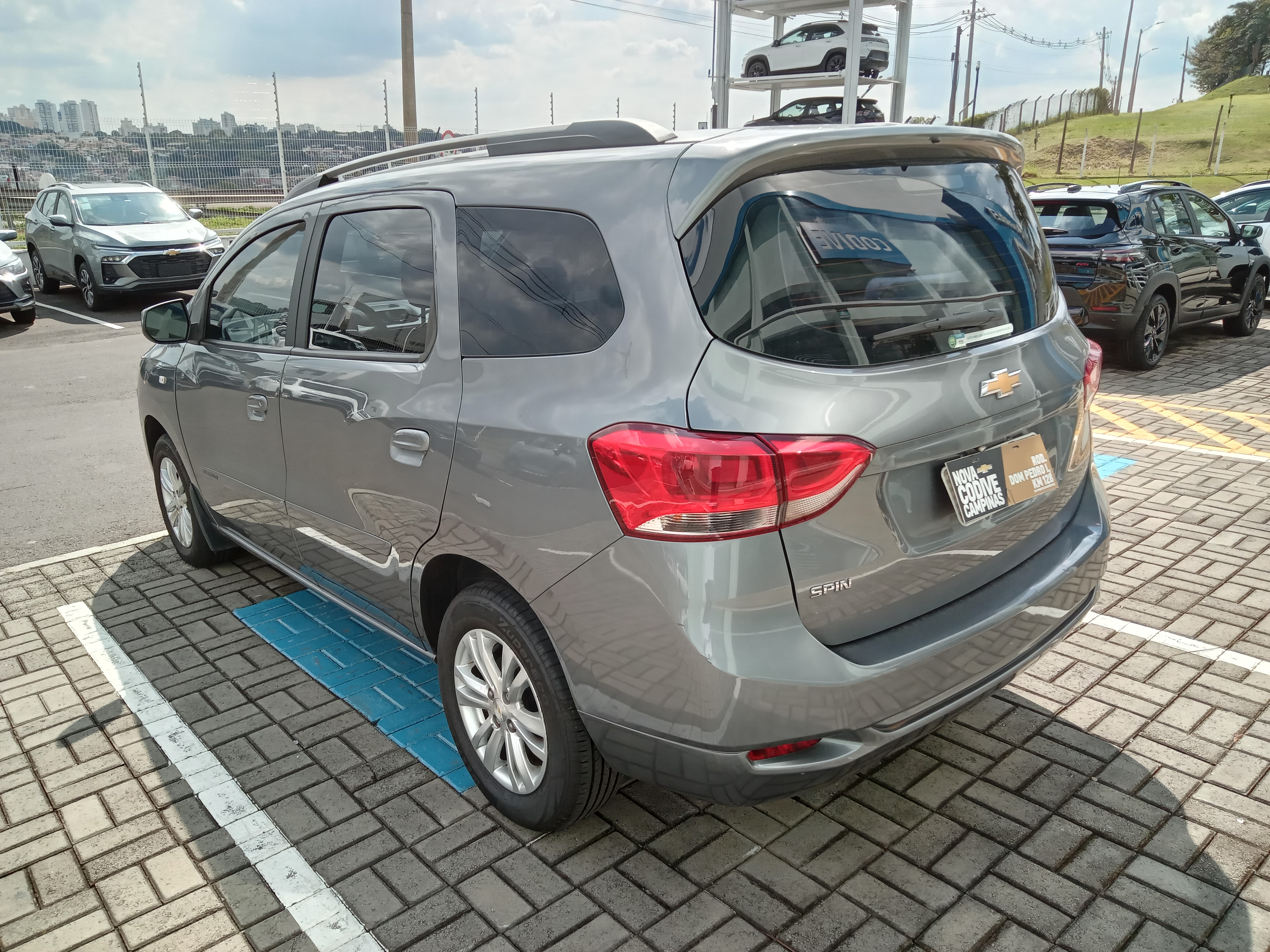 SPIN 1.8 LT 8V FLEX 4P AUTOMÁTICO3