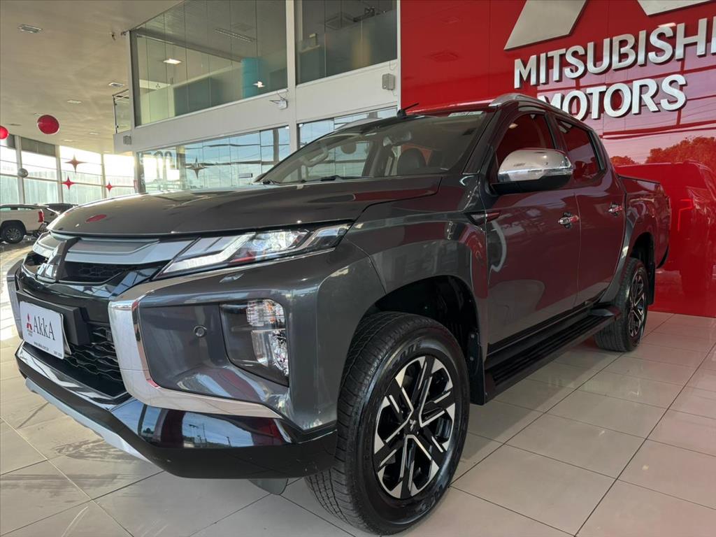 Mitsubishi-L200 TRITON-2.4 16V TURBO DIESEL SPORT HPE-S CD 4P 4X4 AUTOMÁTICO