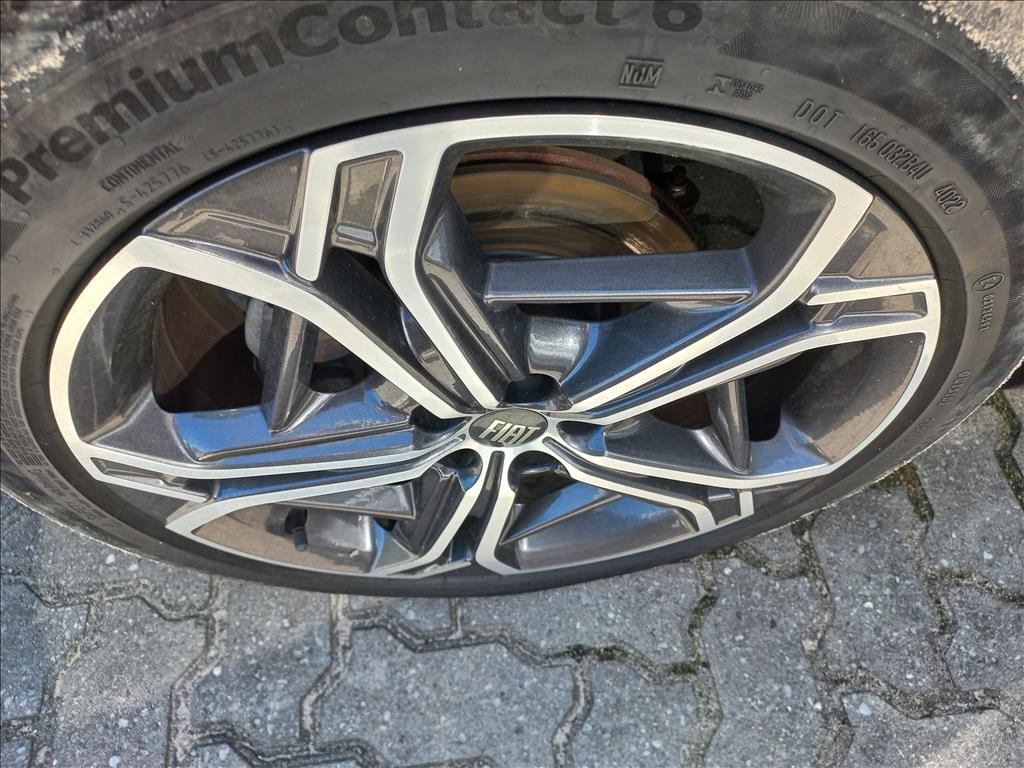 Foto ilustrativa do carro