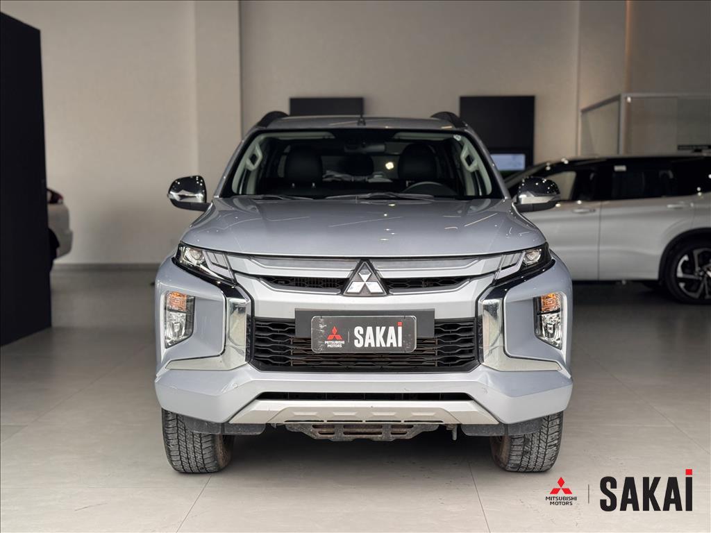 Mitsubishi-L200 TRITON-2.4 16V TURBO DIESEL SPORT HPE CD 4P 4X4 AUTOMÁTICO