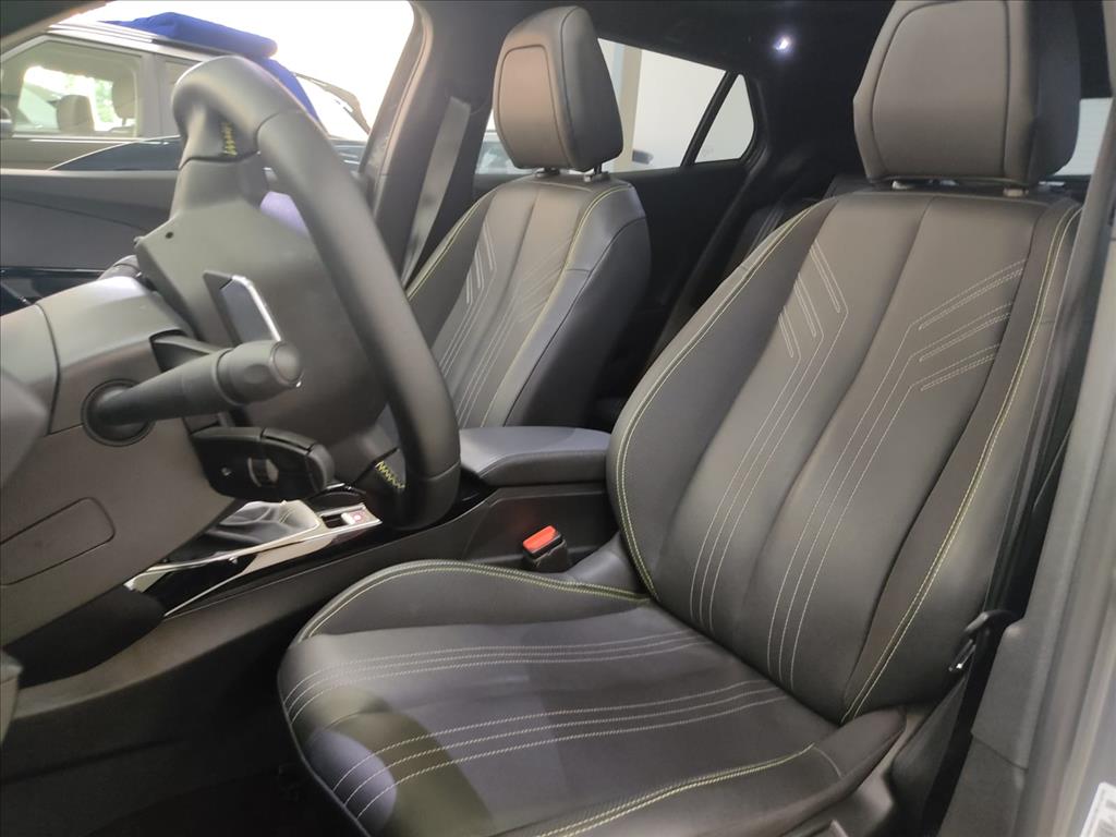 Peugeot-2008-1.0 TURBO 200 FLEX GT CVT