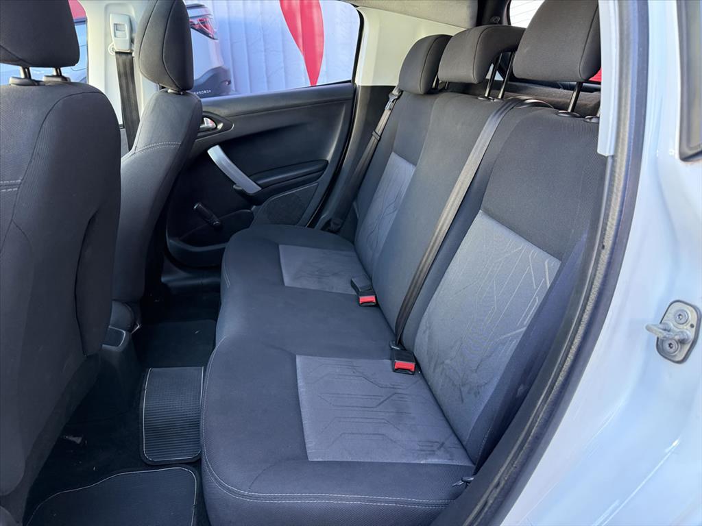 Peugeot 208 - 1.5 ALLURE 8V FLEX 4P MANUAL