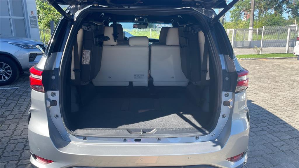 HILUX SW4 2.8 D-4D TURBO DIESEL DIAMOND 7L 4X4 AUTOMÁTICO17