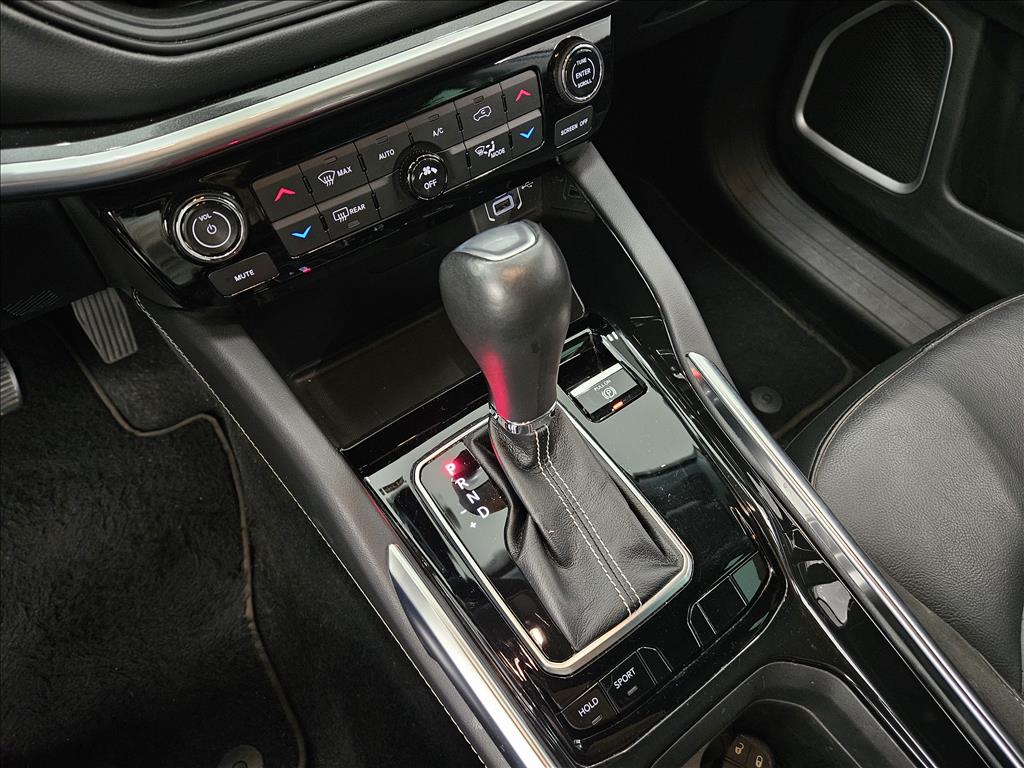 COMMANDER 1.3 T270 TURBO FLEX LONGITUDE AT611