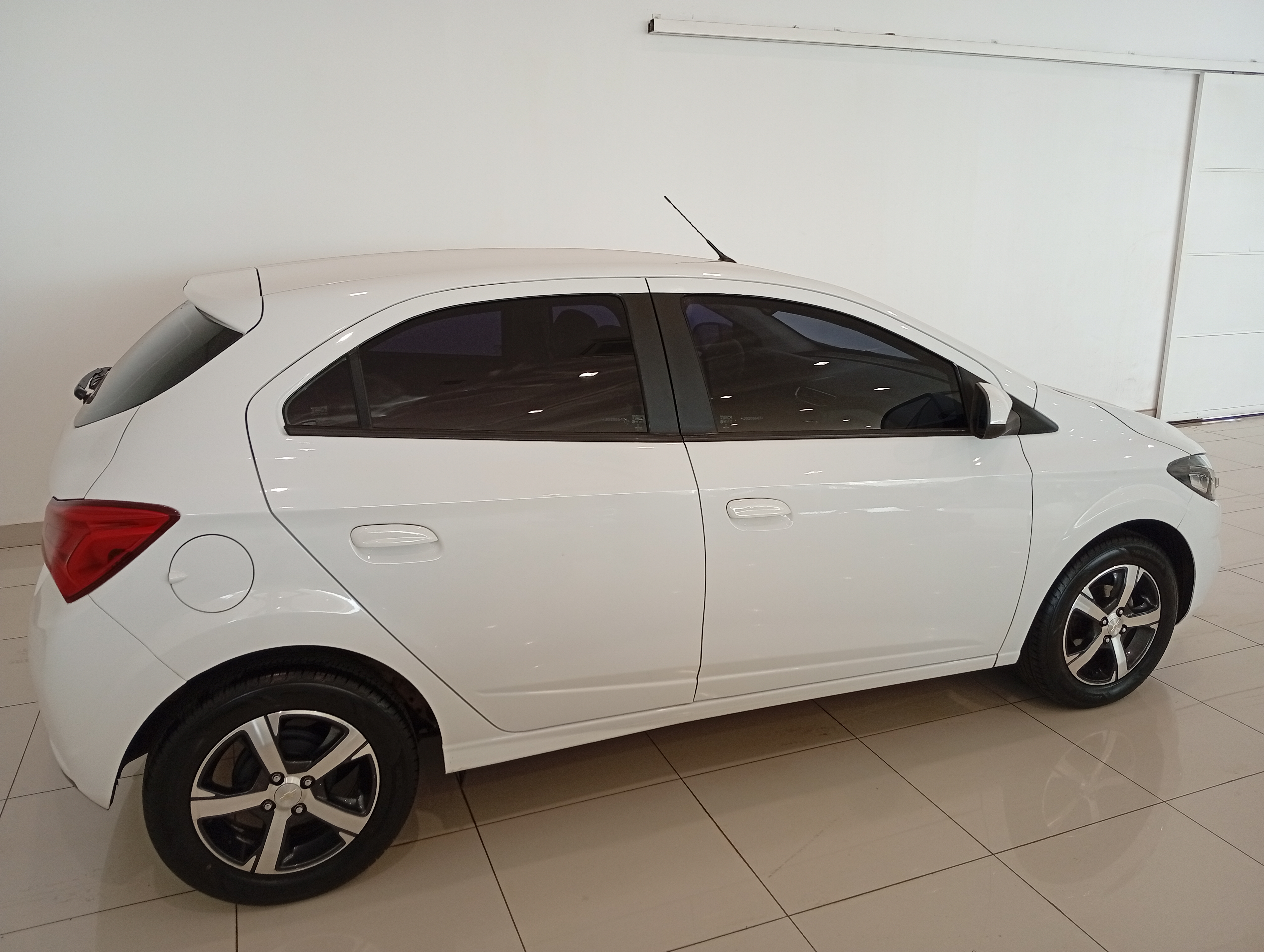 Chevrolet Onix 1.4 Mpfi LTZ 8V Flex 4P Manual - foto 8