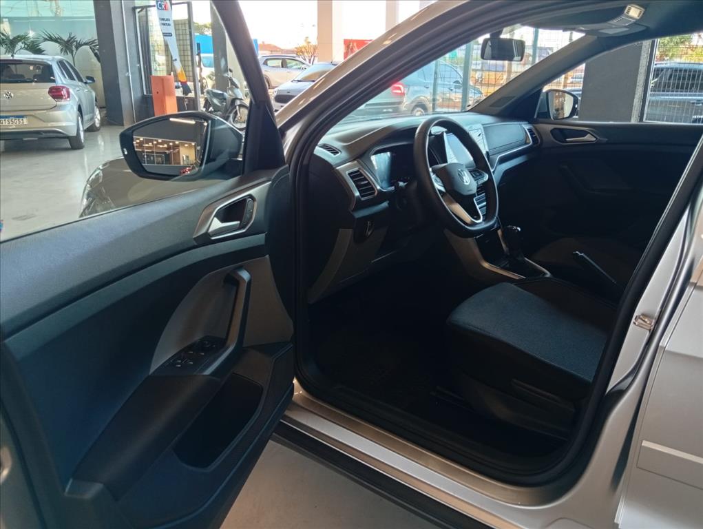 T-CROSS 1.0 200 TSI TOTAL FLEX AUTOMÁTICO10