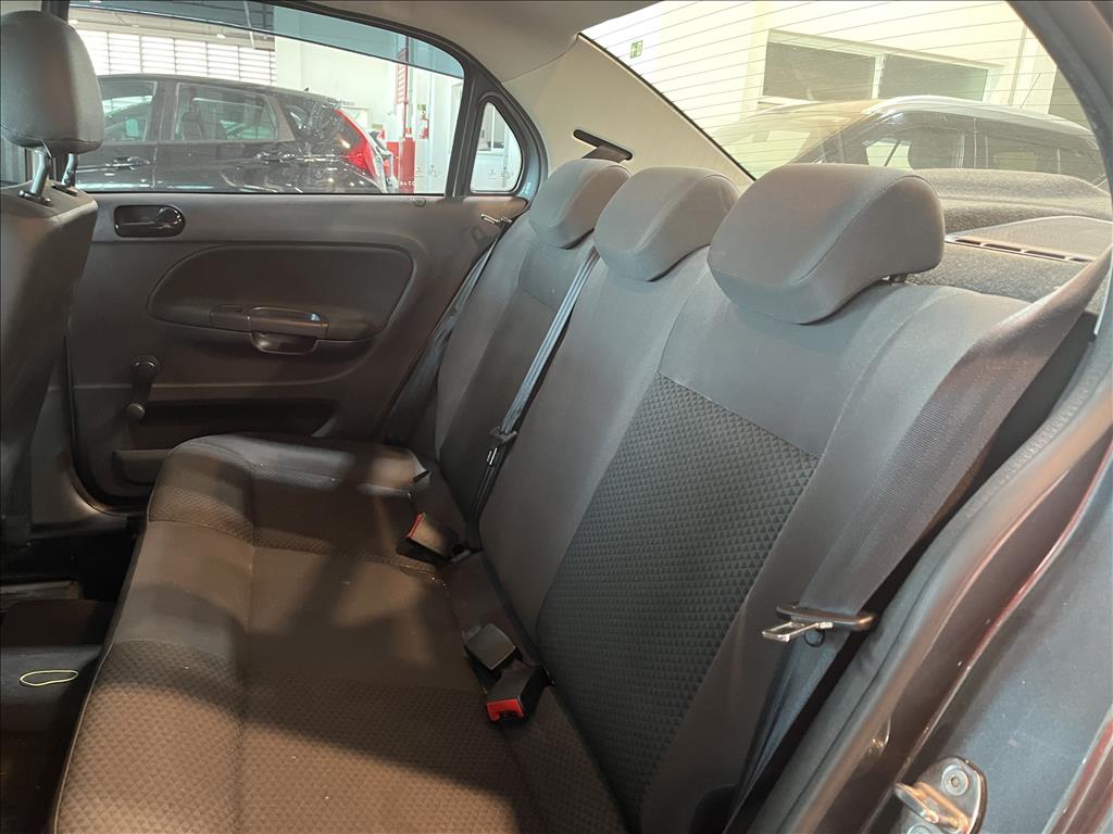 VOYAGE 1.0 12V MPI TOTALFLEX 4P MANUAL16