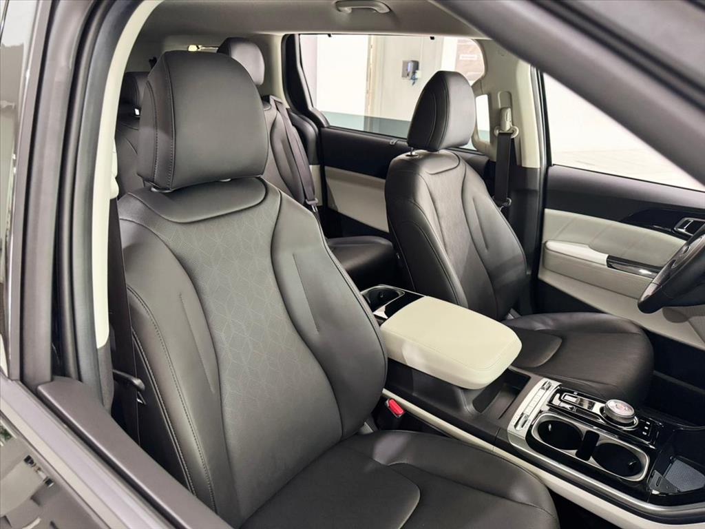 CARNIVAL 3.5 V6 GASOLINA EX AUTOMATICO3