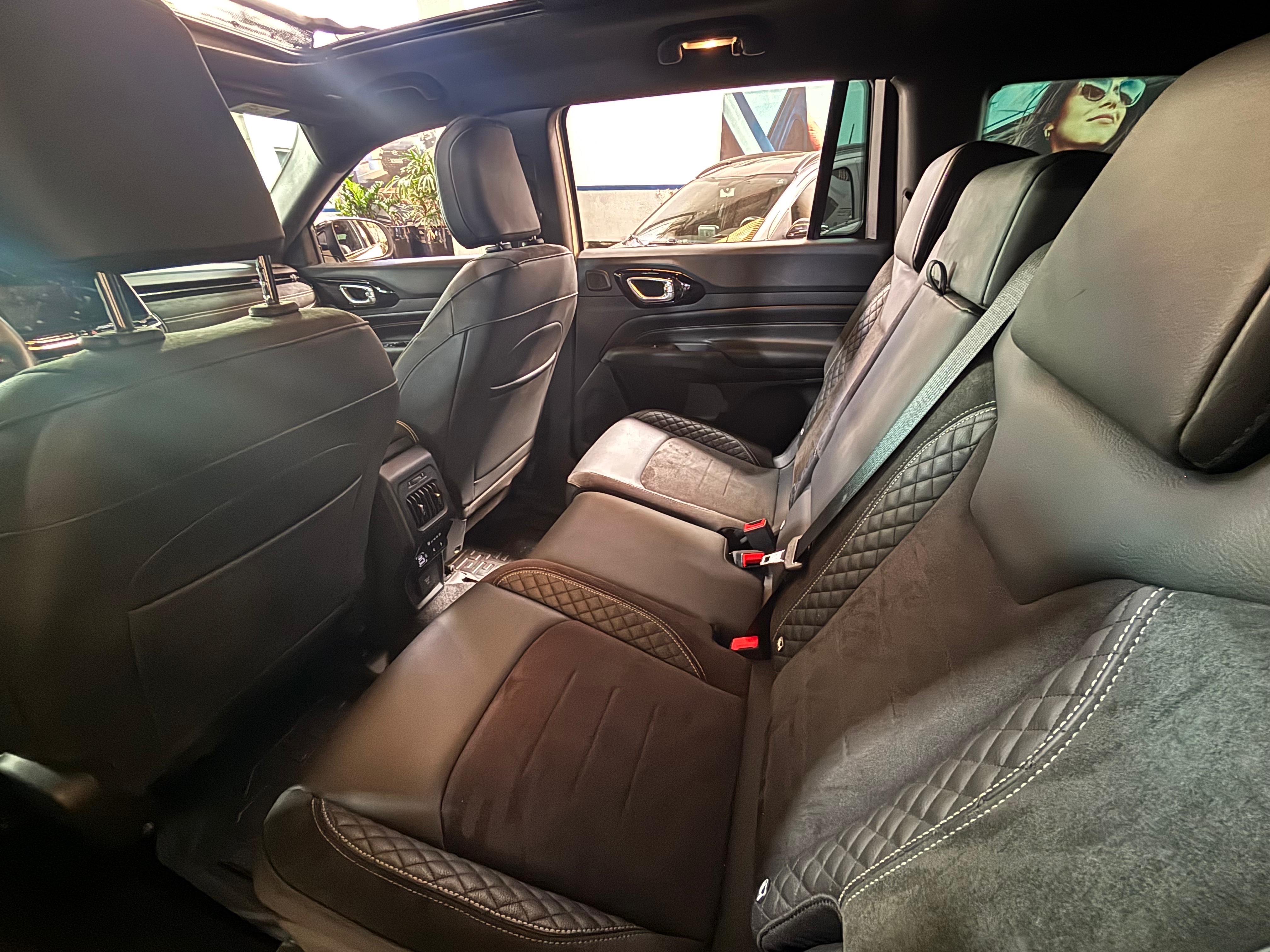 Jeep-COMMANDER-2.0 HURRICANE 4 TURBO GASOLINA BLACKHAWK AT9