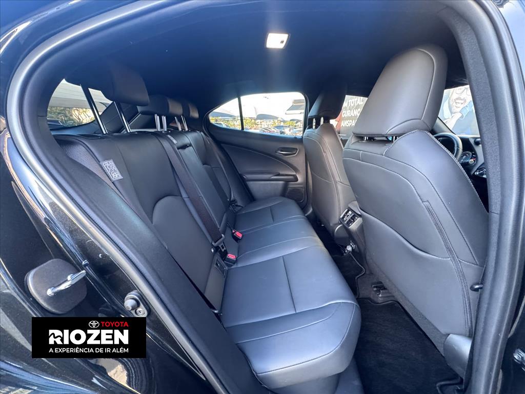 UX 250h 2.0 VVT-I HYBRID DYNAMIC CVT13