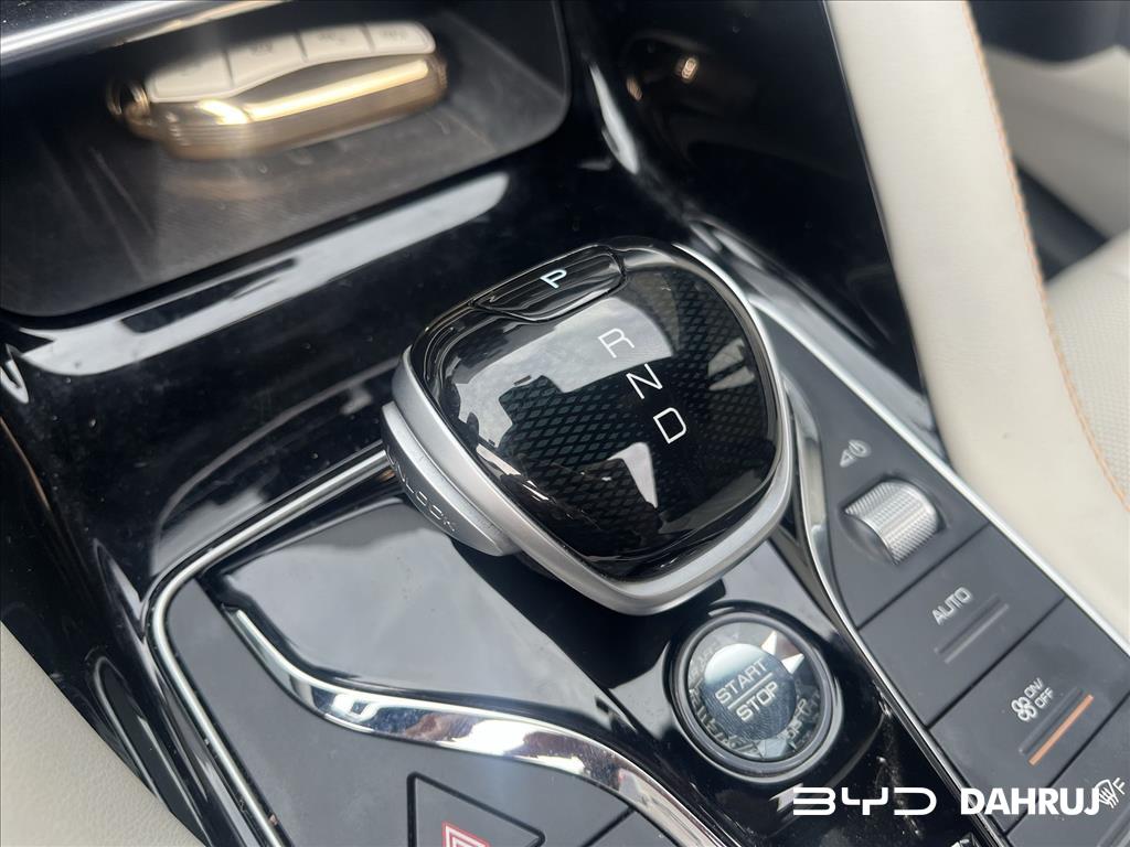 SONG PLUS 1.5 DM-I HÍBRIDO AUTOMÁTICO9