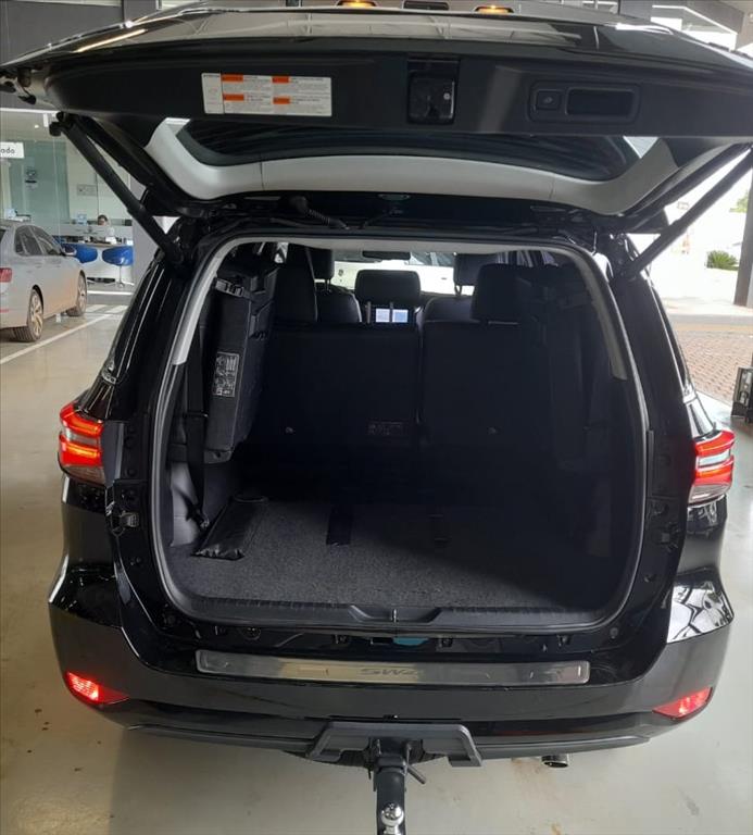 HILUX SW4 2.8 D-4D TURBO DIESEL SRX 7L 4X4 AUTOMÁTICO13