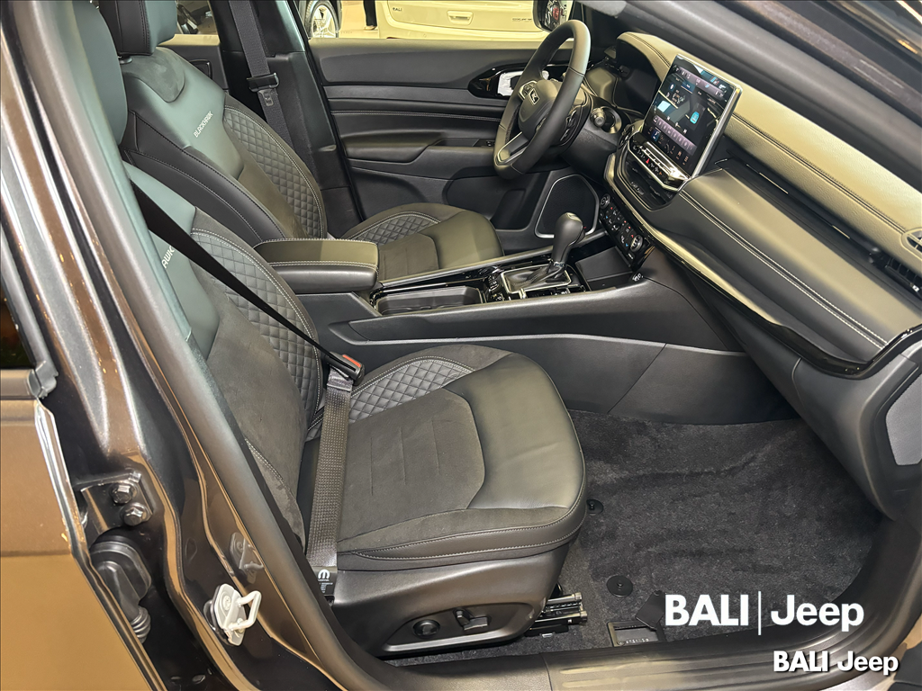 COMPASS 2.0 HURRICANE 4 TURBO GASOLINA BLACKHAWK AT911