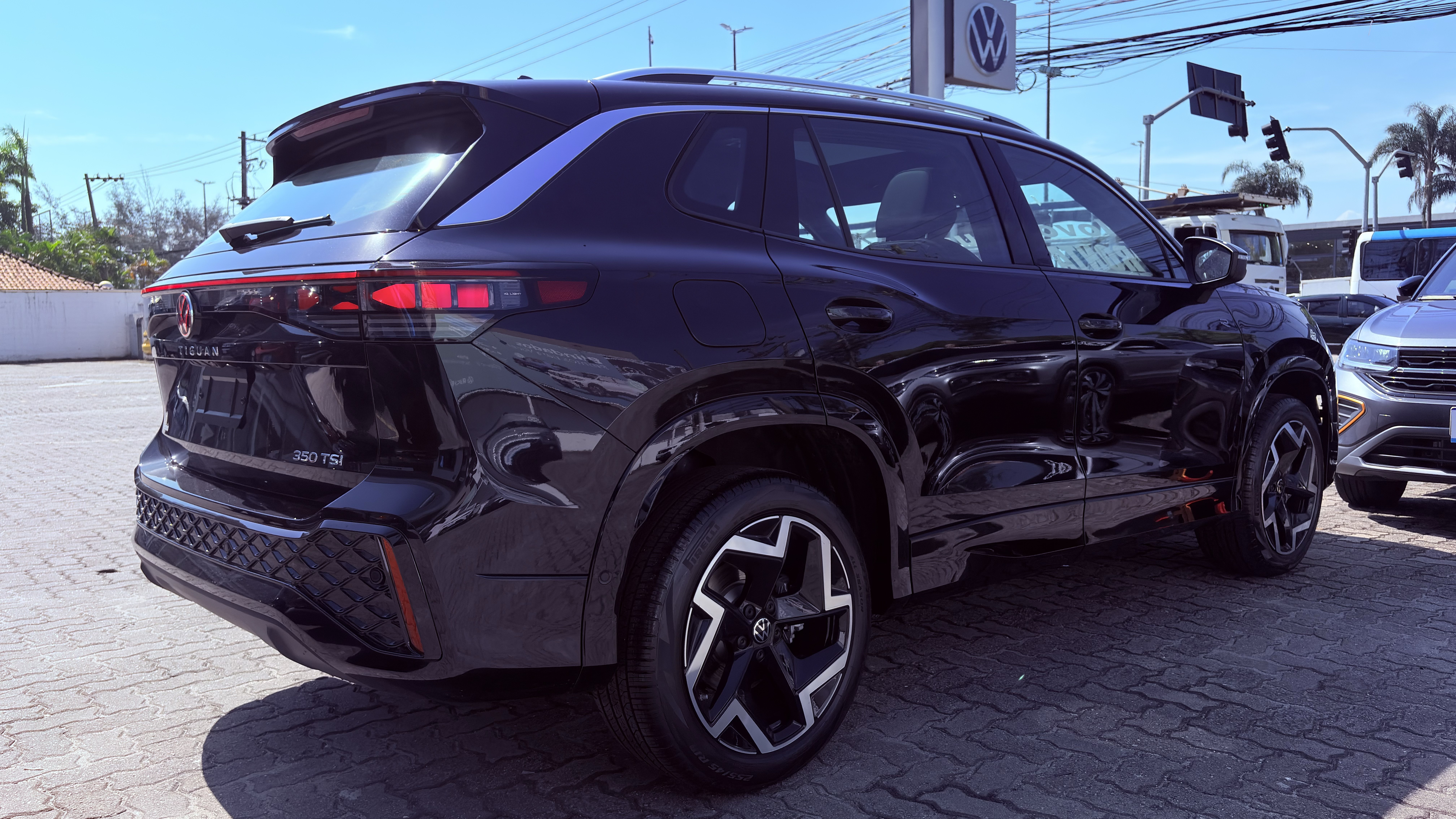 TIGUAN 2.0 350 TSI GASOLINA R-LINE 4MOTION AUTOMÁTICO6