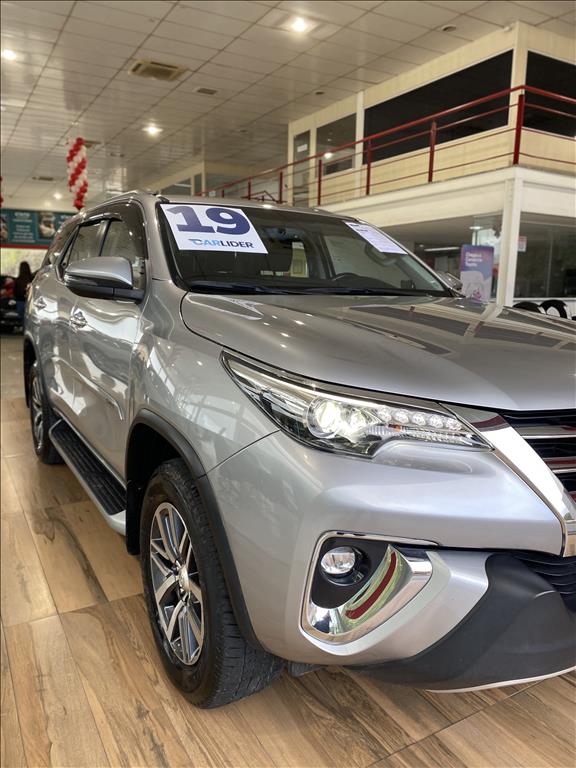 HILUX SW4 2.8 SRX 4X4 7 LUGARES 16V TURBO INTERCOOLER DIESEL 4P AUTOMÁTICO HILUX SW4 2.8 SRX 4X4 7 LUGARES 16V TURBO INTERCOOLER DIESEL 4P AUTOMÁTICO