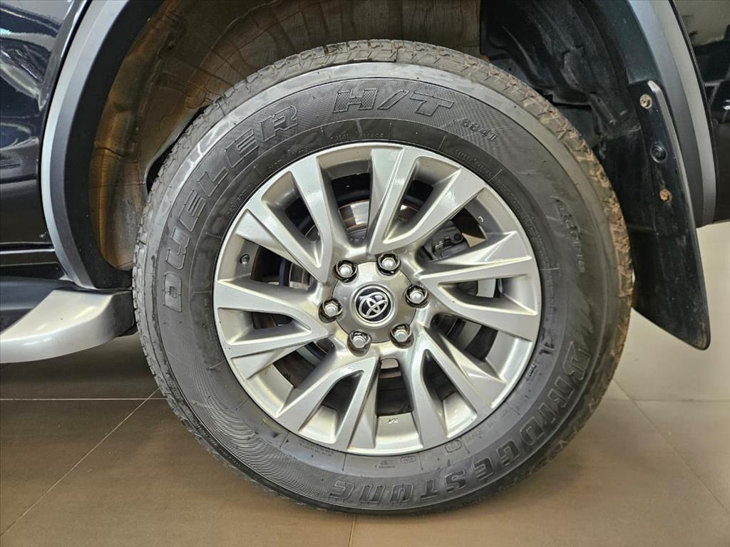 HILUX 2.8 D-4D TURBO DIESEL CD SRX 4X4 AUTOMÁTICO16