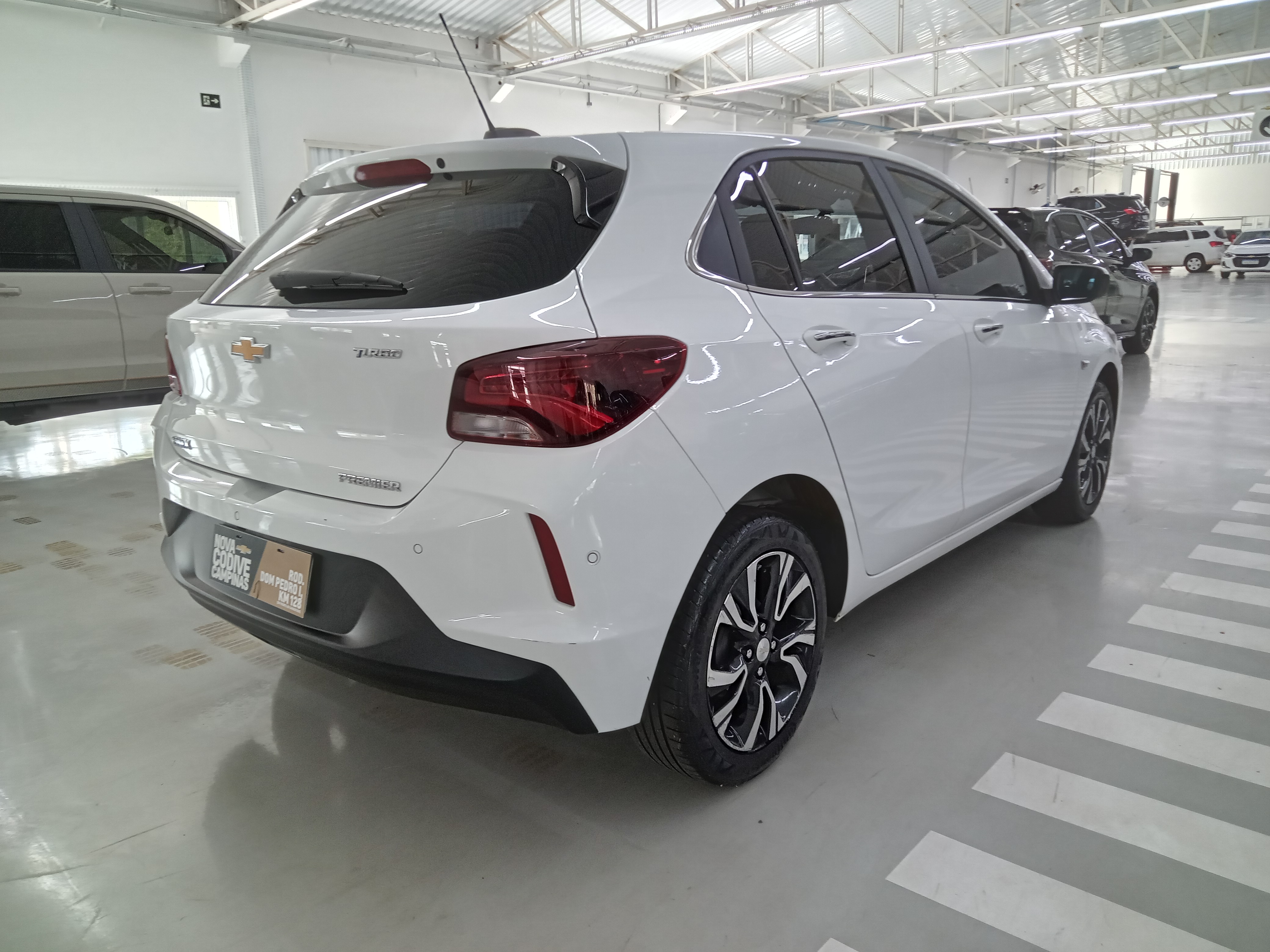 ONIX 1.0 TURBO FLEX PREMIER AUTOMÁTICO2