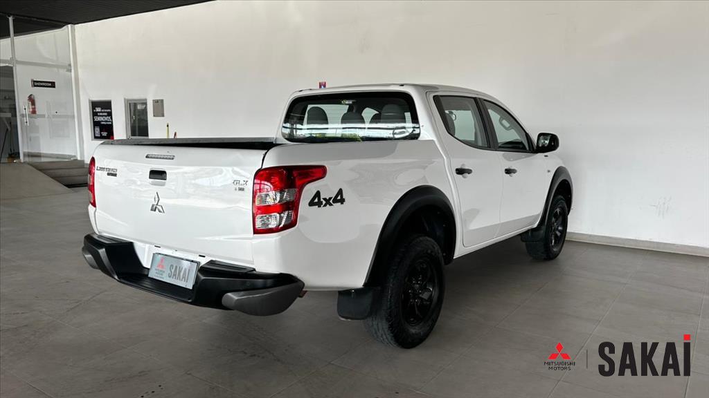 Mitsubishi-L200 TRITON-2.4 16V TURBO DIESEL OUTDOOR GLX CD 4X4 MANUAL