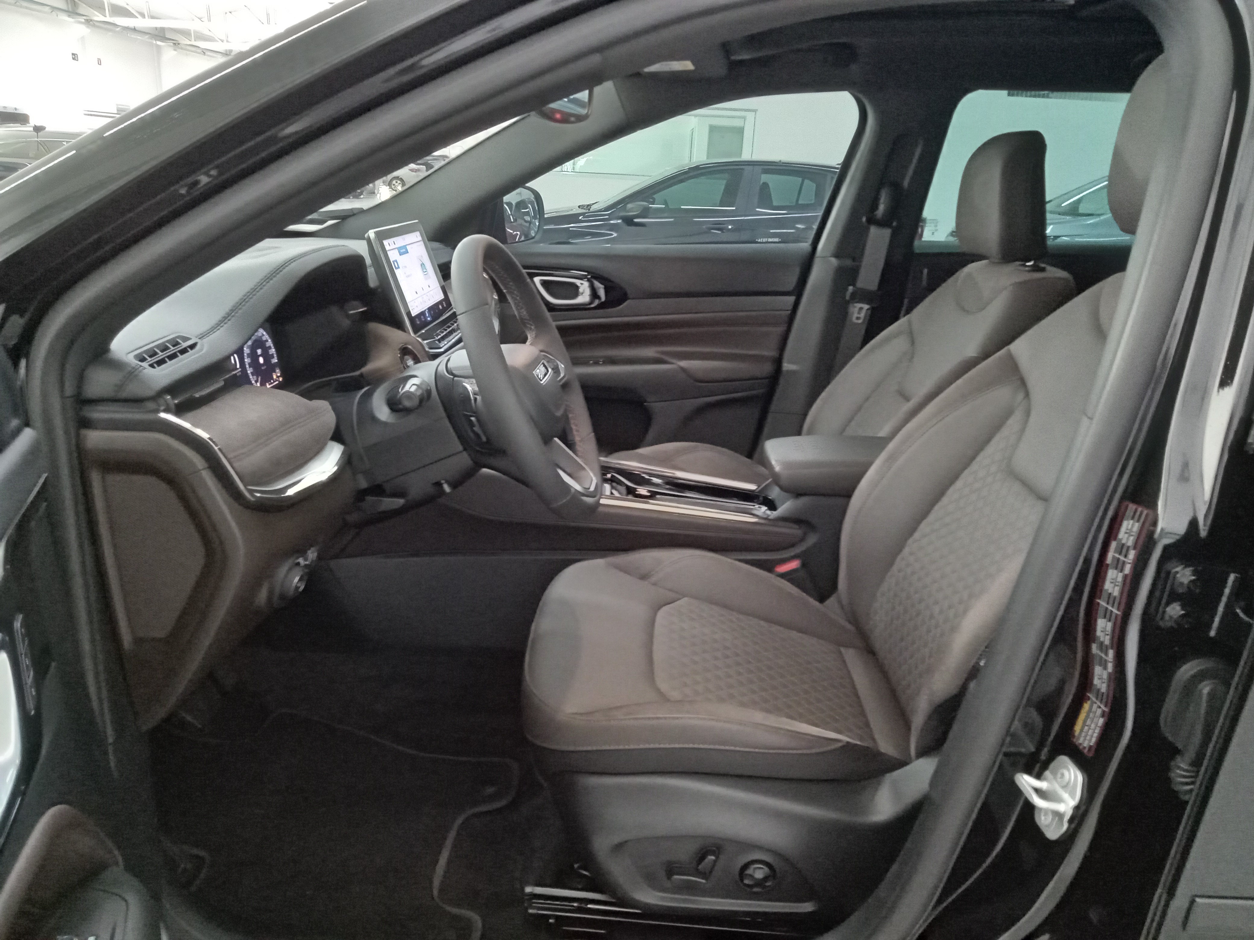 COMMANDER 1.3 T270 TURBO FLEX OVERLAND AT67