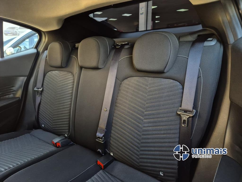 FIAT FASTBACK 1.0 TURBO 200 HYBRID AUDACE CVT — foto 6
