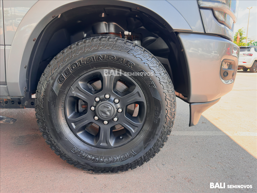 3500 6.7 I6 TURBO DIESEL LARAMIE NIGHT EDITION CD 4X4  AUTOMÁTICO6