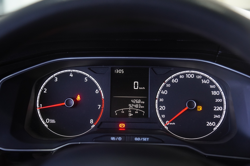 POLO 1.0 MPI TRACK MANUAL10