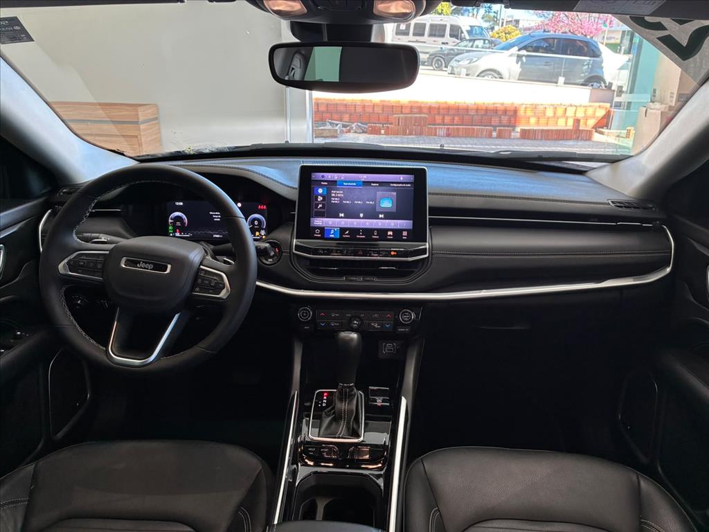 COMMANDER 1.3 T270 TURBO FLEX LONGITUDE AT65