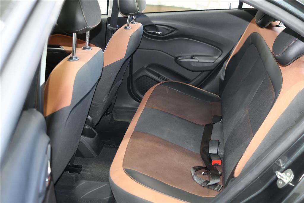CHEVROLET ONIX 1.4 MPFI ACTIV 8V FLEX 4P AUTOMÁTICO
