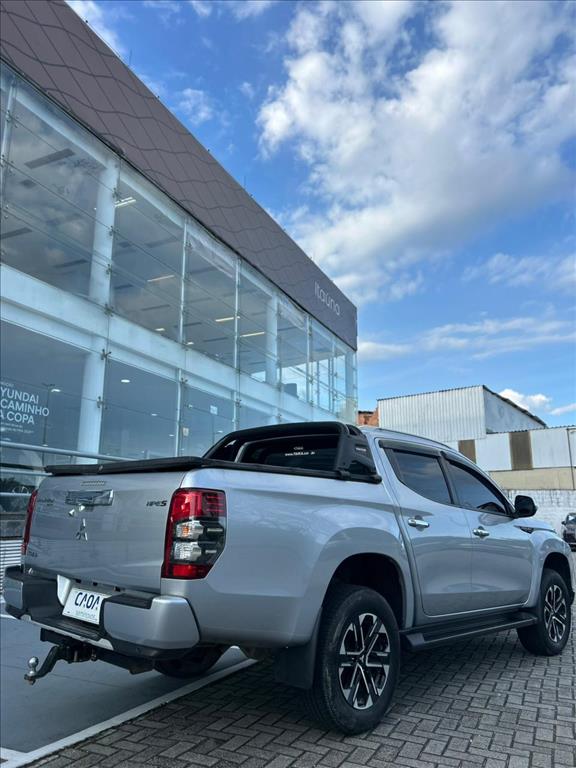 Mitsubishi-L200 TRITON-2.4 16V TURBO DIESEL SPORT HPE-S CD 4P 4X4 AUTOMÁTICO