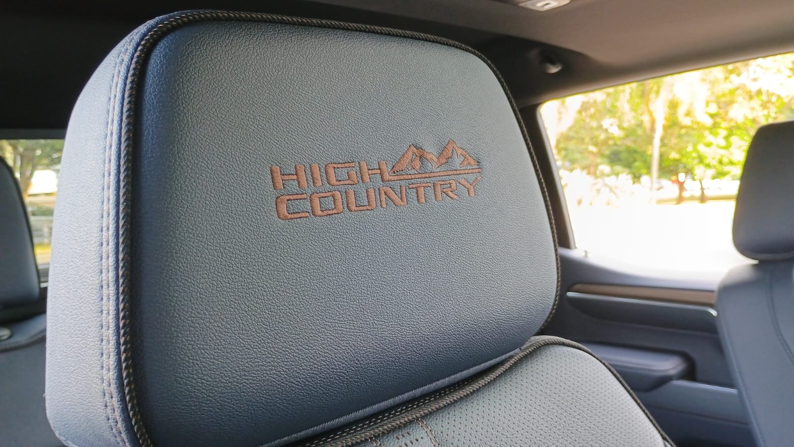 SILVERADO 5.3 V8 GASOLINA 1500 HIGH COUNTRY 4X4 AUTOMÁTICO17