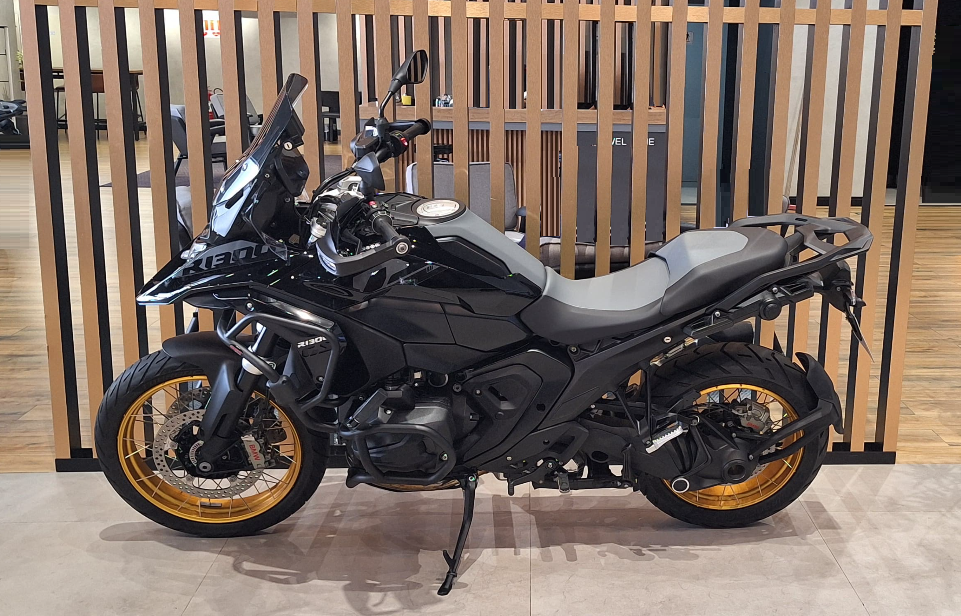 BMW Motorrad-R-1300 GS TRIPLE BLACK