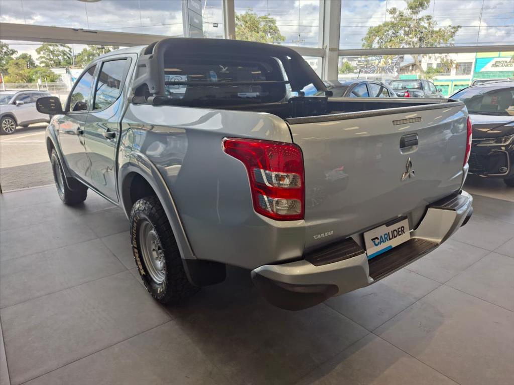 L200 TRITON 2.4 16V TURBO DIESEL GL CD 4X4 MANUAL5