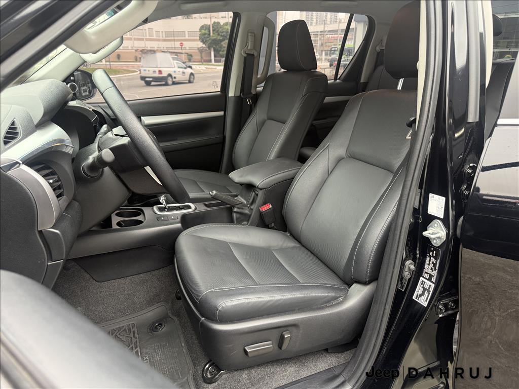HILUX 2.8 D-4D TURBO DIESEL CD SRX 4X4 AUTOMÁTICO7