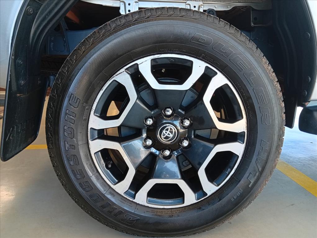 HILUX 2.8 D-4D TURBO DIESEL CD SRV 4X4 AUTOMÁTICO11