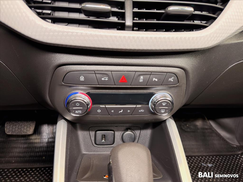 ONIX PLUS 1.0 TURBO FLEX AUTOMÁTICO13