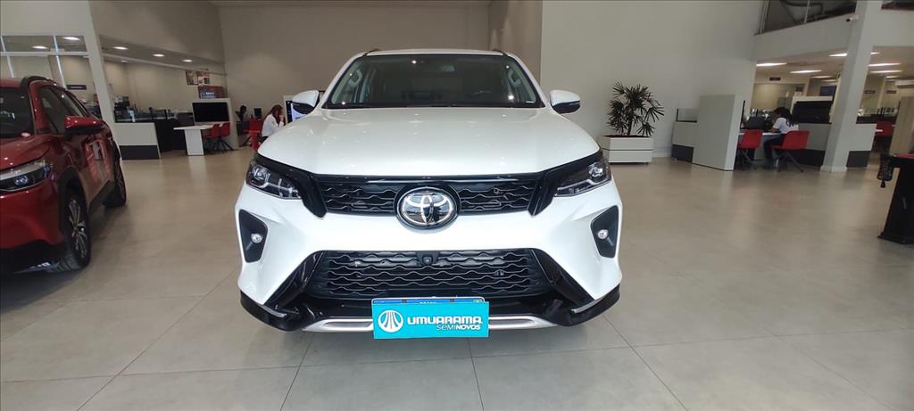 HILUX SW4 2.8 D-4D TURBO DIESEL SRX PLATINUM 7L 4X4 AUTOMÁTICO