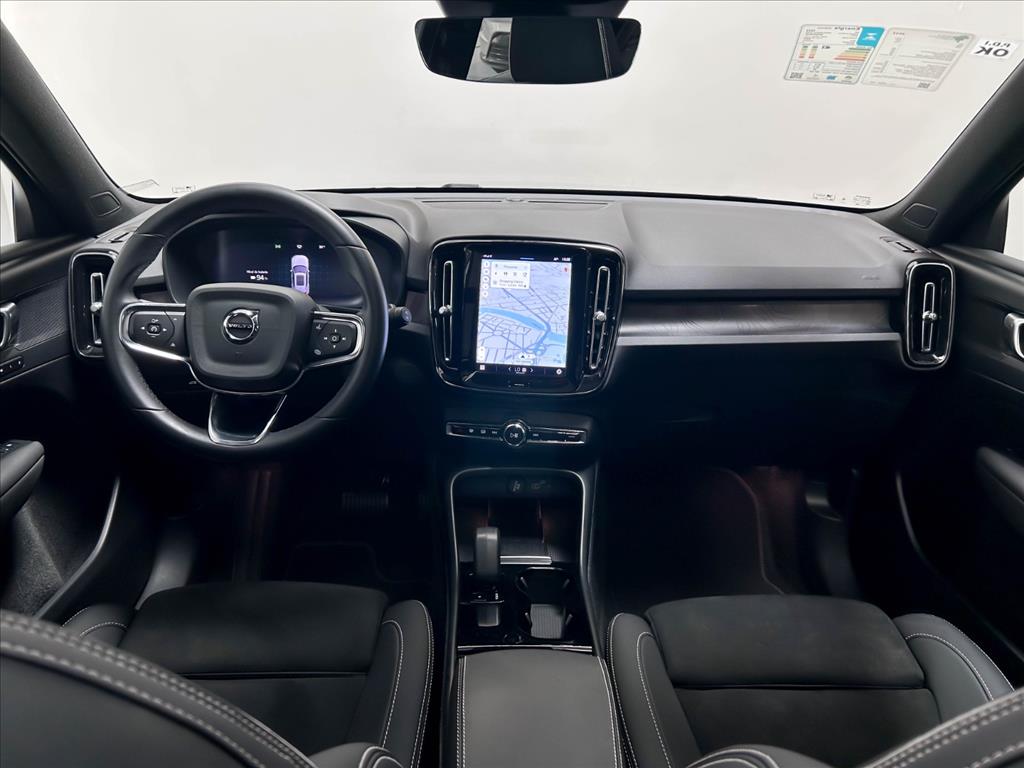 Volvo-XC40-P6 RECHARGE ELECTRIC PLUS