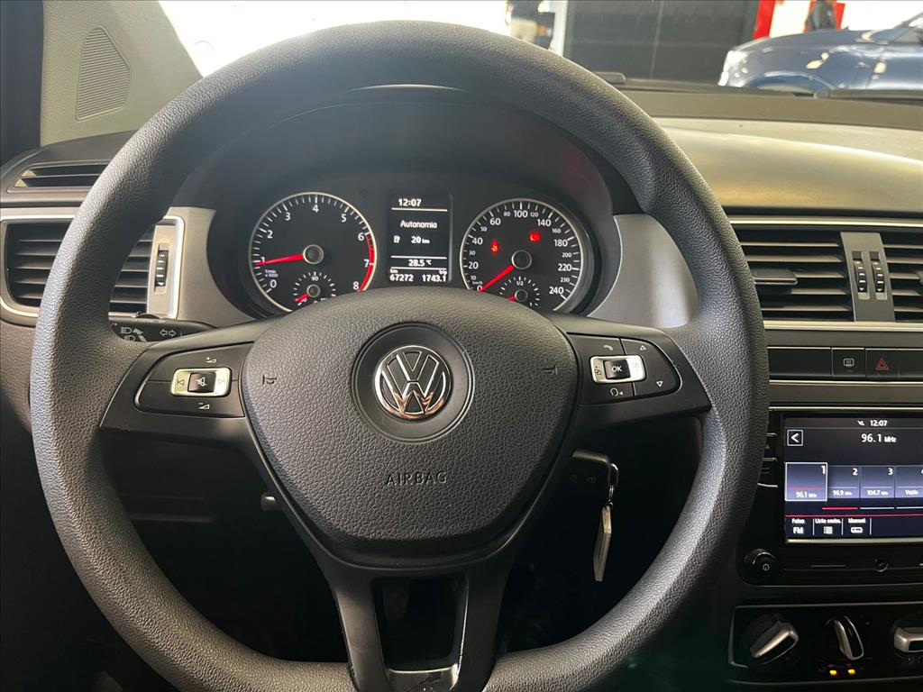 VW - Volkswagen-FOX-1.6 MSI TOTAL FLEX CONNECT 4P MANUAL