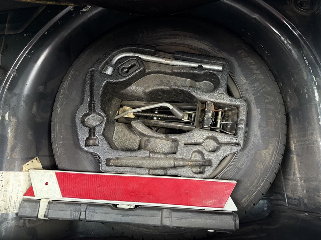 Volkswagen Fox - 1.0 MI 8V FLEX 2P MANUAL