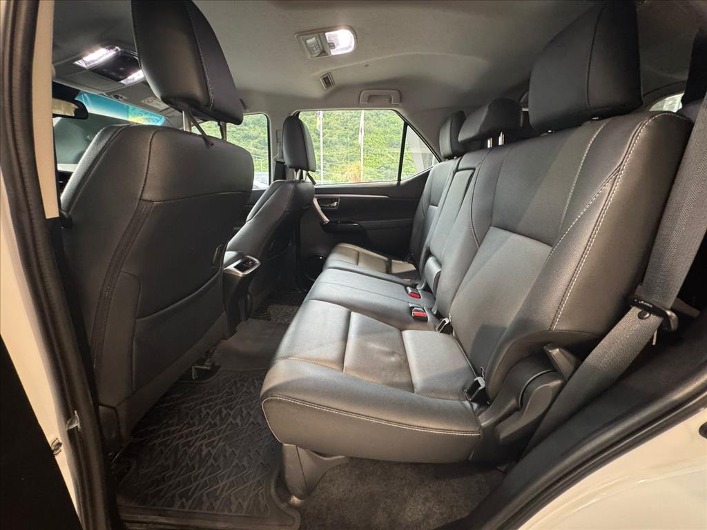 HILUX SW4 2.8 D-4D TURBO DIESEL SRX 4X4 AUTOMÁTICO7