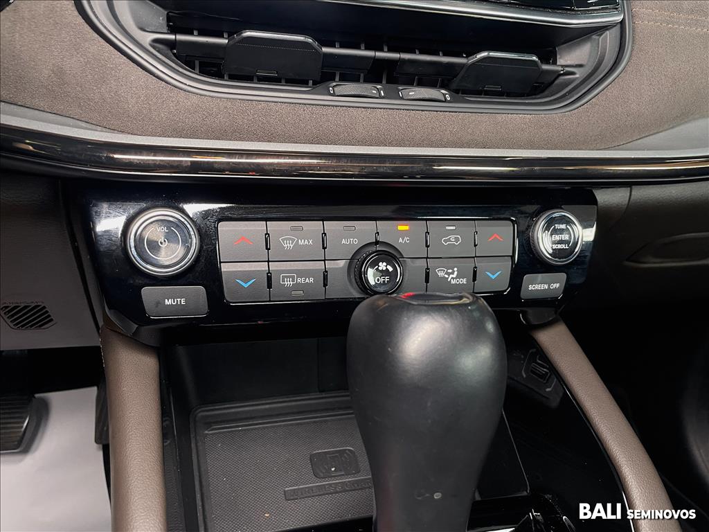 COMMANDER 1.3 T270 TURBO FLEX OVERLAND AT611