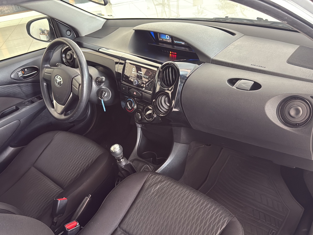 ETIOS 1.3 X 16V FLEX 4P MANUAL8