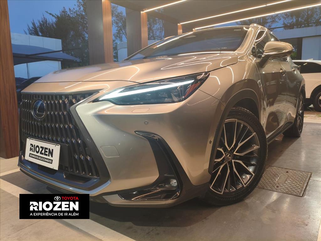 NX 450h+ 2.5 PHEV AWD CVT2